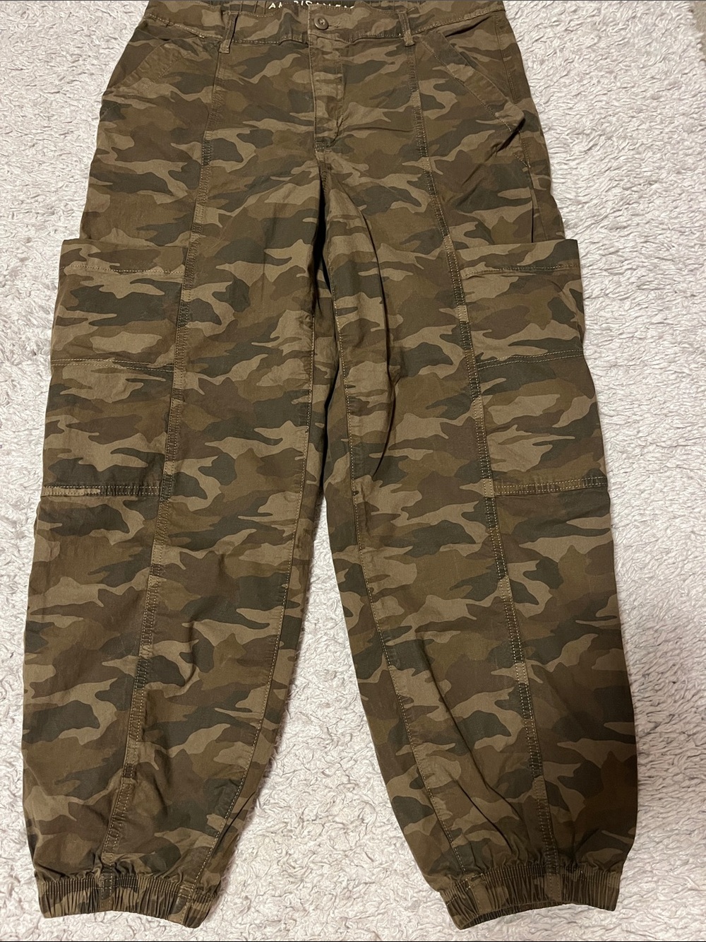 American Eagle Outfitters Olive Camo Cargo Jogger Pants